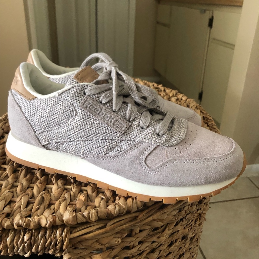 Reebok Classic Size 7